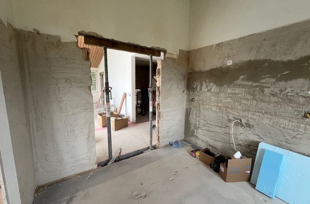 August – Wohnungsumbau